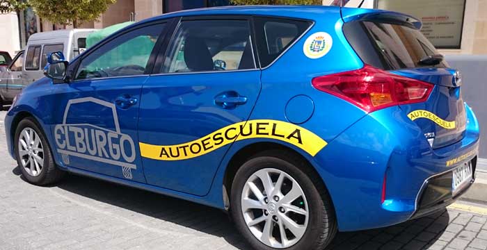 Nuevos vehículos 2015 - Autoescuela el Burgo